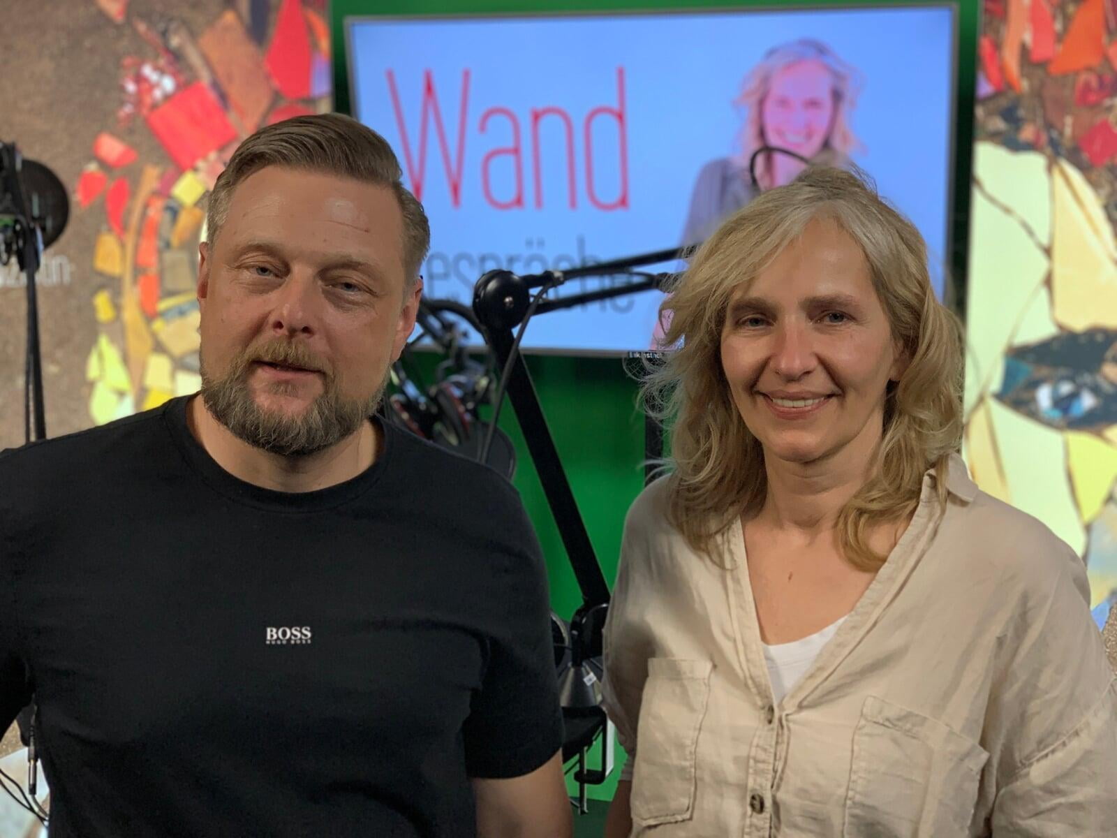 Neue Folge der 'Wandgespräche' mit Mosaizistin Heike Flint im link instinct® Podcast-Studio